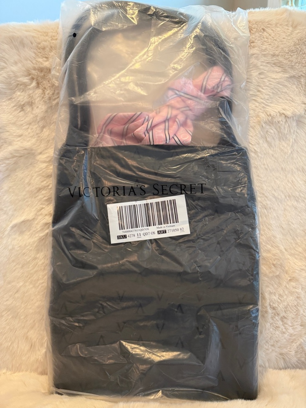 Victoria's Secret Tote Bag Bundle- 4 Items Total - Picture 7 of 7